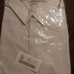 New Men's wrinkle free dress shirt, Size XXL
